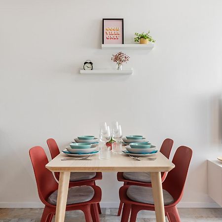Fully Equipped Apartments With Terraces, Free Garage Parking, Netflix & Ac - By Apartmany Slapanice Cz Exterior foto