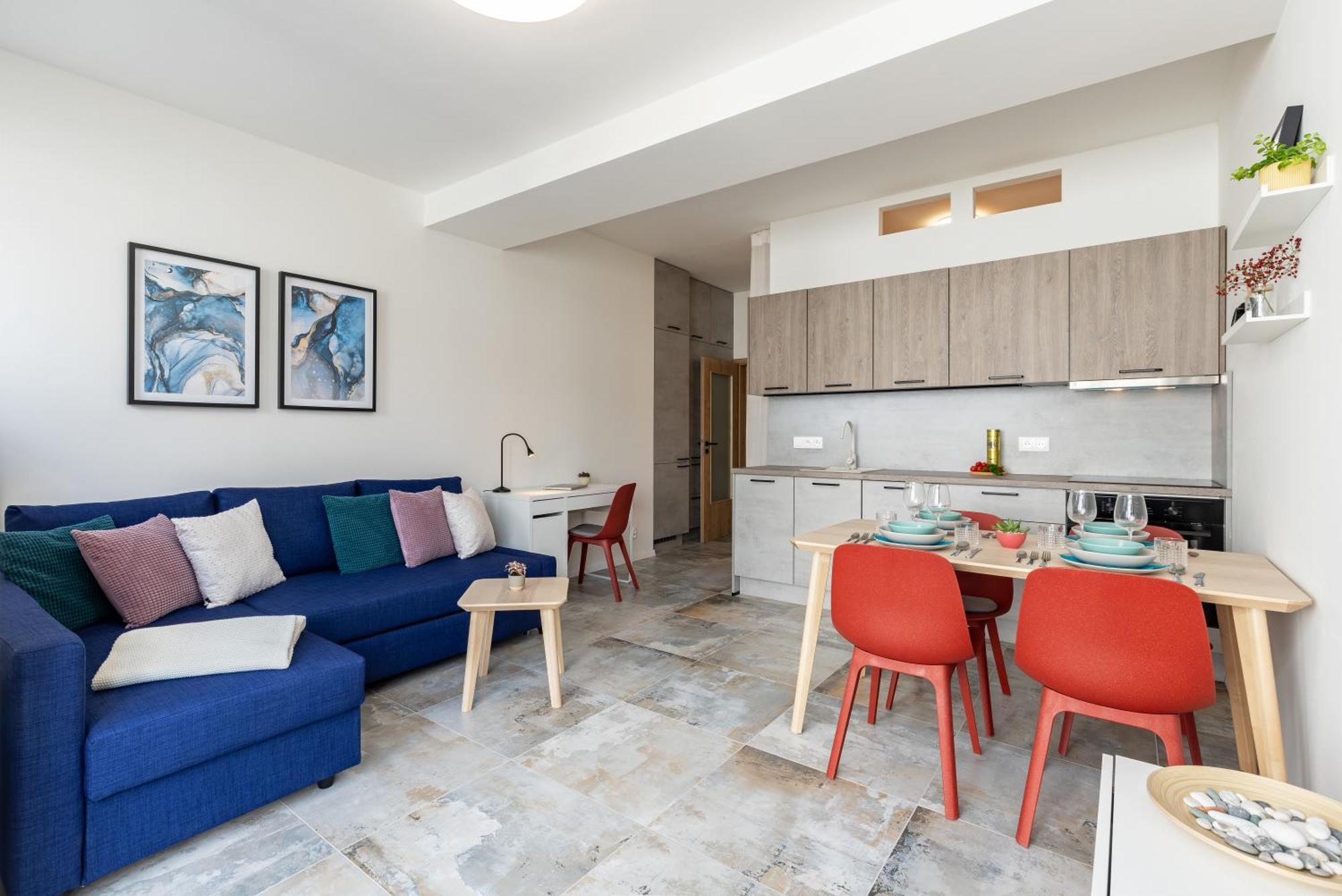Fully Equipped Apartments With Terraces, Free Garage Parking, Netflix & Ac - By Apartmany Slapanice Cz Exterior foto