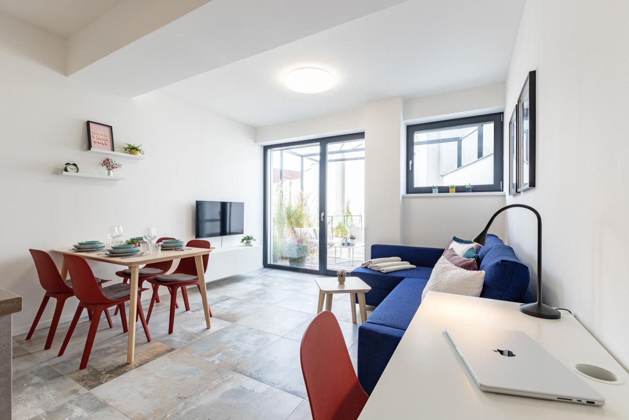 Fully Equipped Apartments With Terraces, Free Garage Parking, Netflix & Ac - By Apartmany Slapanice Cz Exterior foto